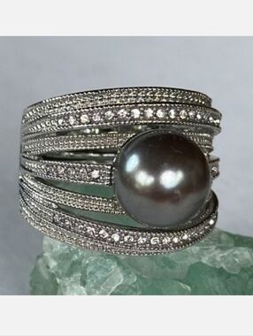 Ladies Faux Silver Tone Black Pearl Ring Size 9.5 9 1/2 Rhinestones Thick Band